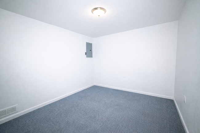 Building Photo - 1601 Moline St