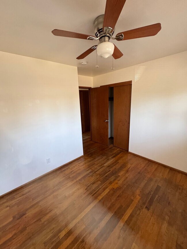 Building Photo - Freshly Updated 3 Bedroom 1 bath Home with Garage, Fenced Yard & Pet Friendly!