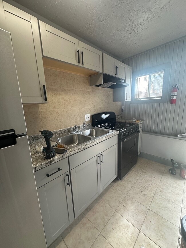 Building Photo - 4502 Cavalcade St