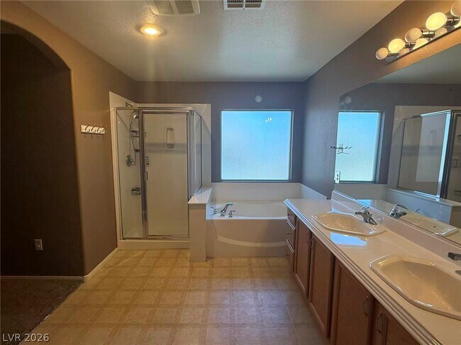 Building Photo - 7482 Poppy Hills Ct