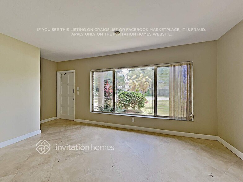 Building Photo - 2720 SW 15th Ct