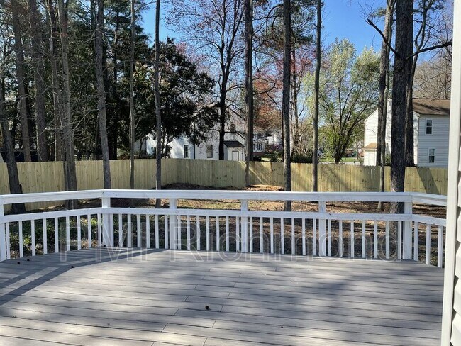 Building Photo - 9007 Covewood Rd