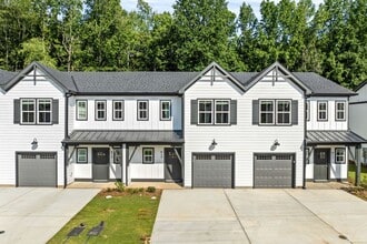Building Photo - 913 Winslow Ct