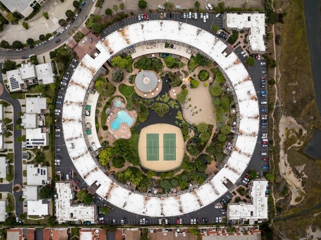 Building Photo - 3050 Rue D’Orleans