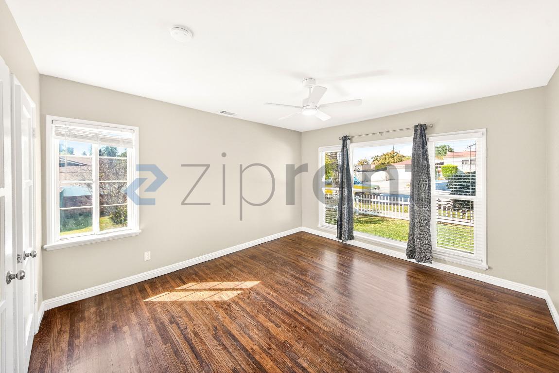 Building Photo - 11758 Broadway Ave