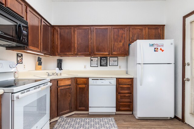 Building Photo - 6100 Woodlake Pky