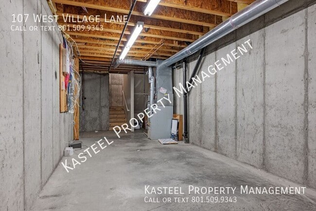 Building Photo - 107 W Village Ln