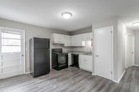 Building Photo - 113 Goodson Ave