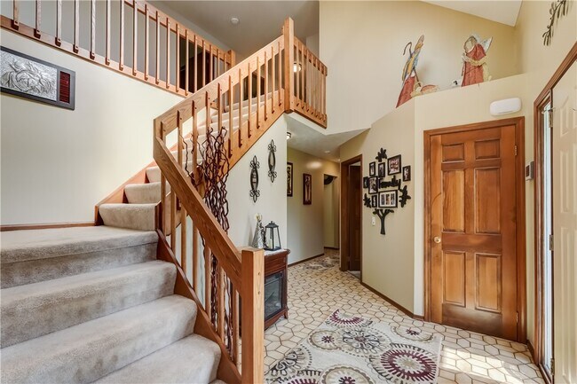 Building Photo - 31 Country Wood Landing