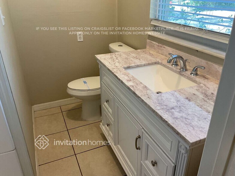 Building Photo - 4504 21st Ave W