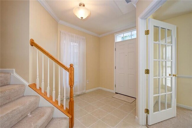 Building Photo - 612 Arbor Ct