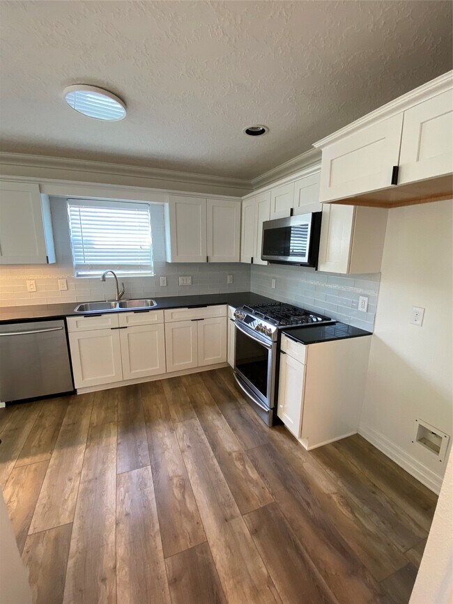 Building Photo - 2915 Beacon Grove St