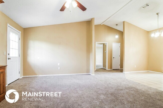 Building Photo - 417 Cypress Dr