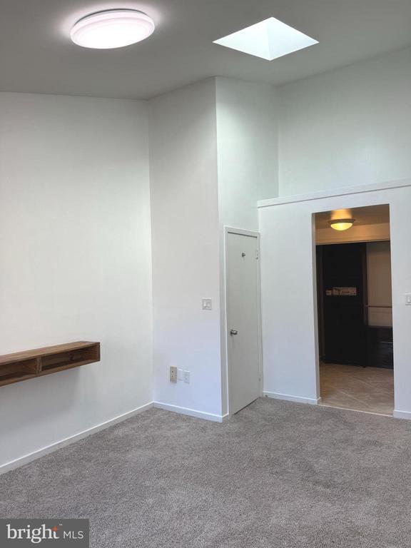 Building Photo - 9733 Hellingly Pl