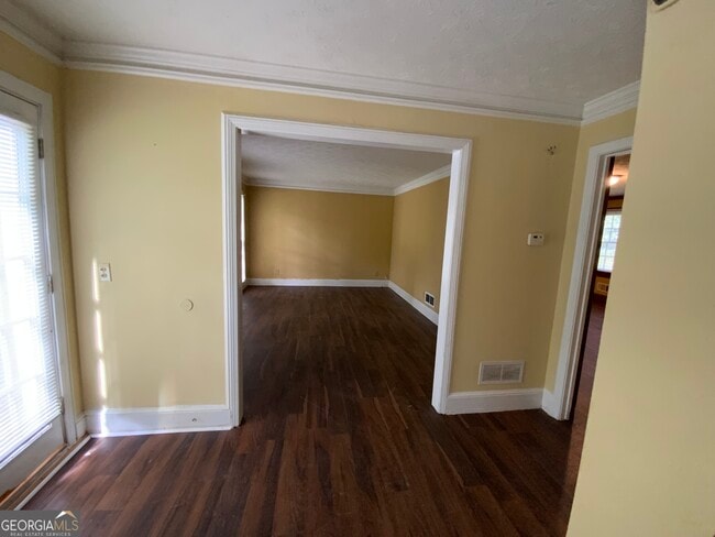 Building Photo - 5697 Grey Fox Cir