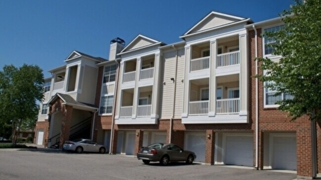 Building Photo - 5406 Viewcrest Way