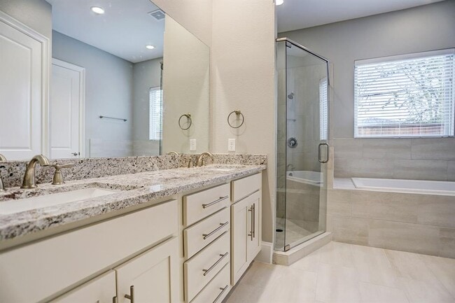 Building Photo - 4853 Benning Dr