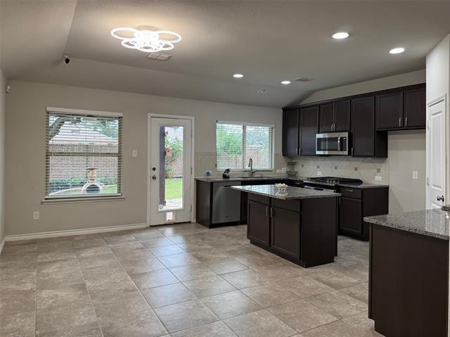 Building Photo - 3728 Holly Brook Dr