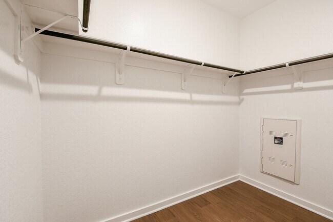 Building Photo - 1642 Birch Wood Dr