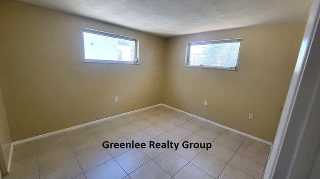 Building Photo - Cozy 2 Bed/1Bath Home in New Port Richey