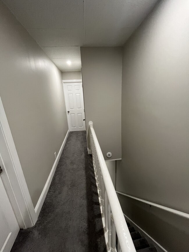 Building Photo - 1006 Potter St