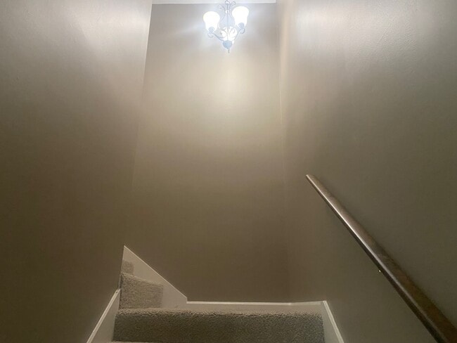 Building Photo - 197 Cox Ln