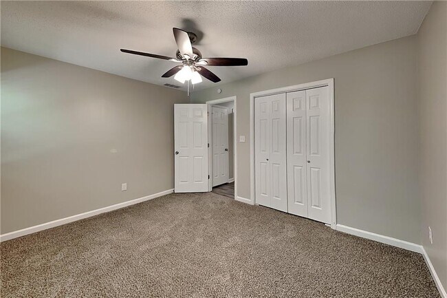 Building Photo - 2630 Amber Creek Dr
