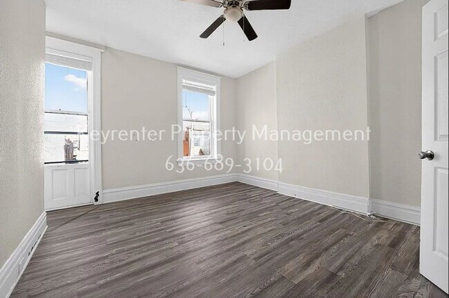 Building Photo - 2918 Sidney St