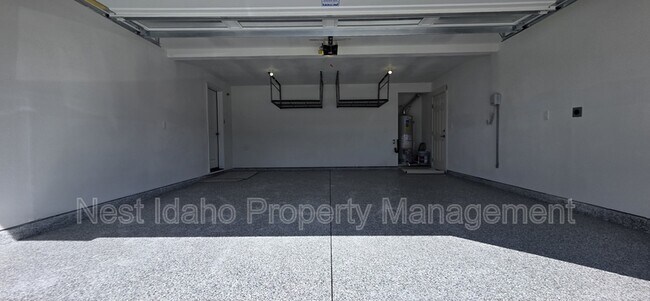 Building Photo - 7228 W Rygate Dr