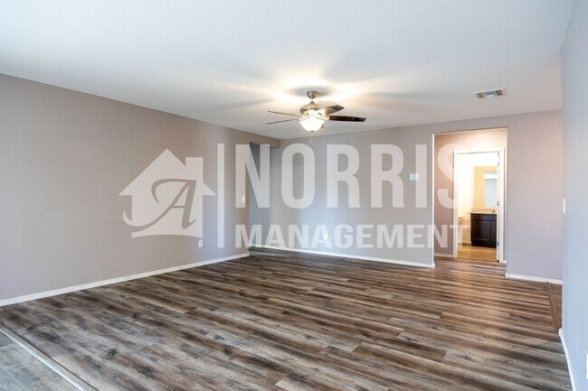 Building Photo - Very Nice Home in a Great Location