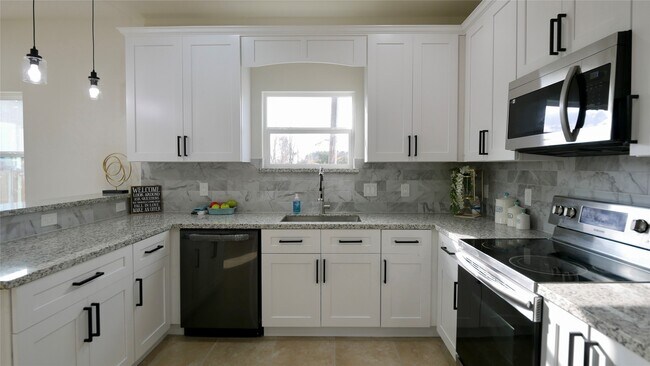 Building Photo - 1189 Rd 5100
