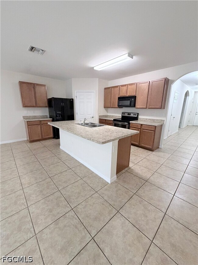Building Photo - 1633 SW 12th Terrace