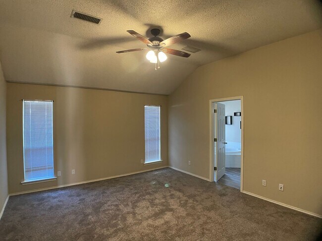 Building Photo - COMING SOON!!!!  Beautiful Home in East Park