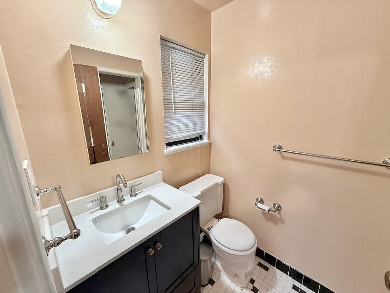 Building Photo - 1375 Grizzly Peak Blvd