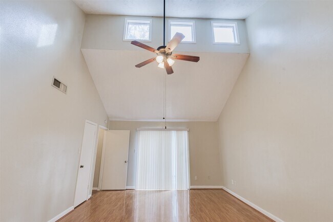 Building Photo - 22206 N Fork Dr