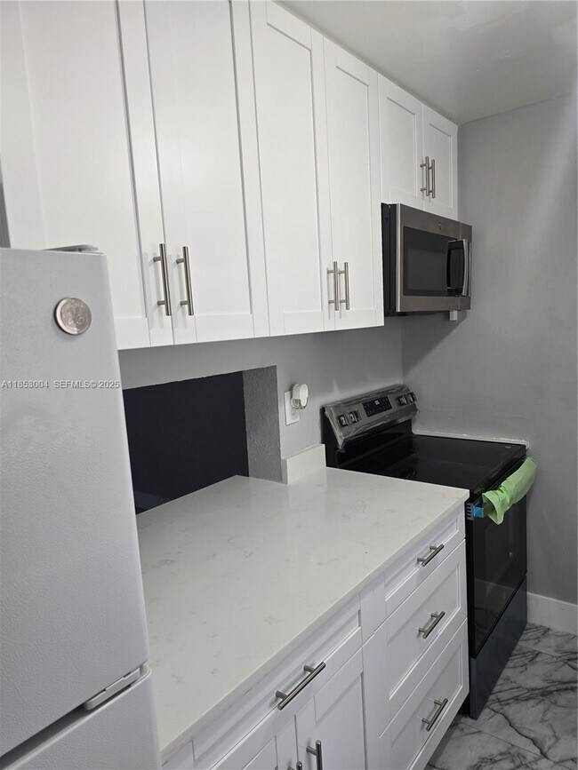 Building Photo - 5603 Blueberry Ct