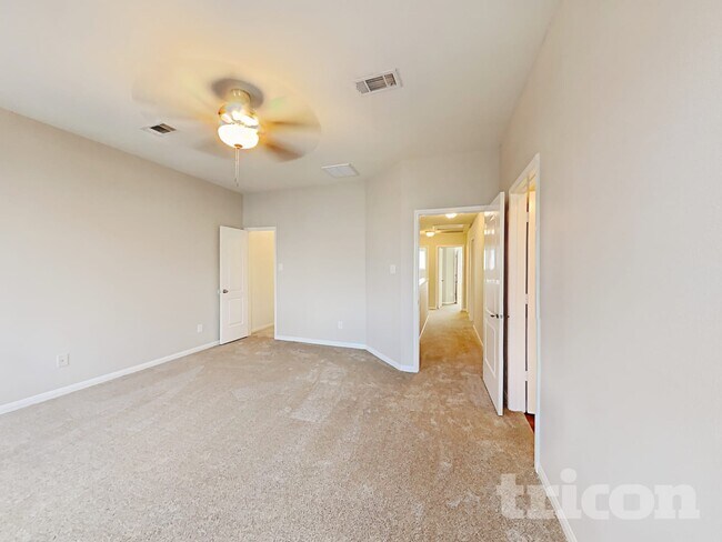 Building Photo - 17142 Common Point Dr