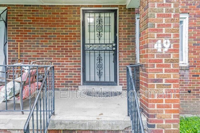 Building Photo - 49 S Burgess Ave