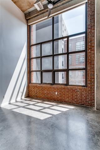Building Photo - 3110 Thomas Ave