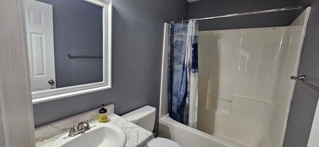 Building Photo - 312 Joe Walding Dr