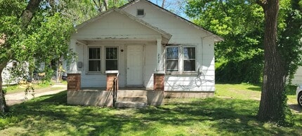 Building Photo - 2 BEDROOM 1 BATHROOM HOUSE FOR RENT