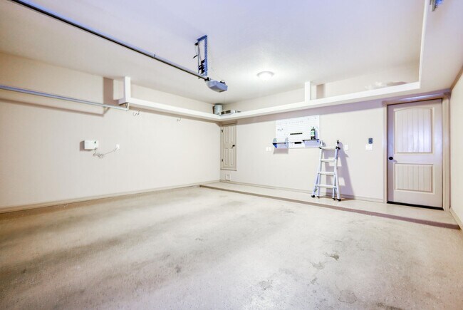 Building Photo - Beautiful 3 bed-2 baths home in 79911