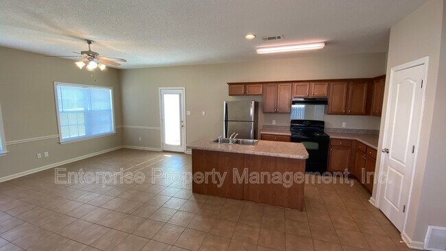 Building Photo - 10204 Sutton Ridge Ln