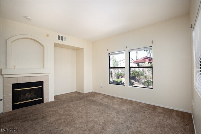 Building Photo - 8250 N Grand Canyon Dr