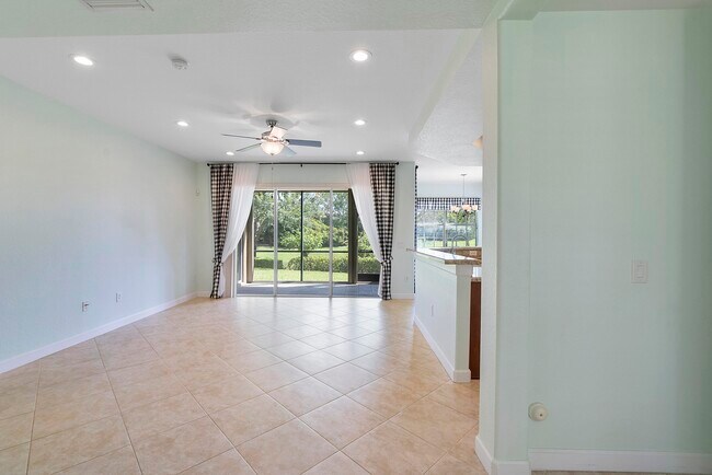 Building Photo - 8342 NW 127th Ln