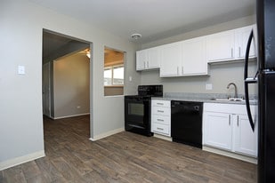 Interior Photo - Eagle Crest
