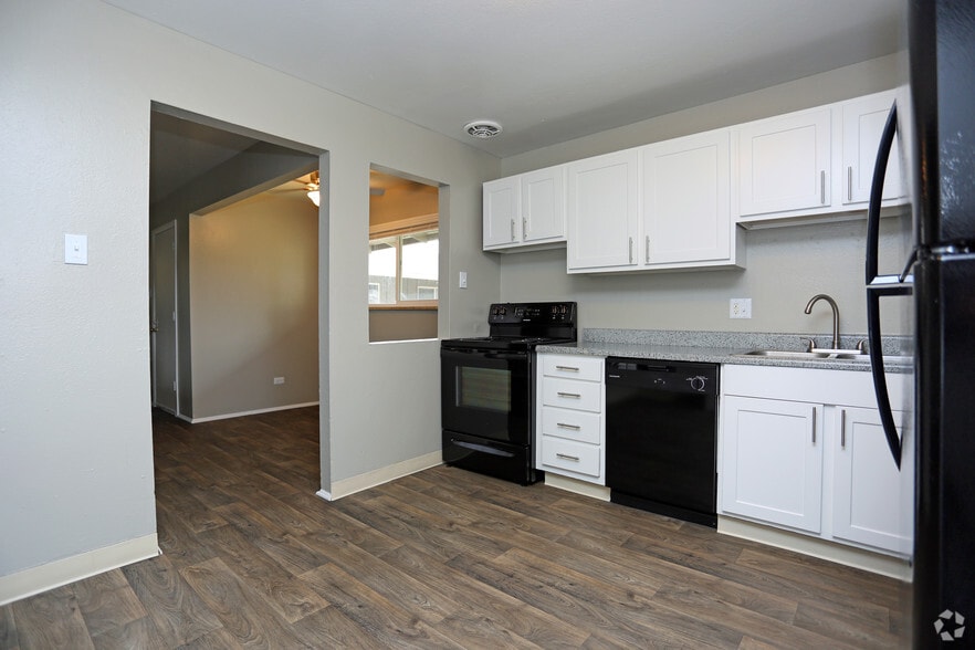 3BR, 1BA - 1100 SF - Eagle Crest