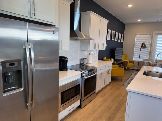 Building Photo - Great 3BR Home in the Heart of Nashville