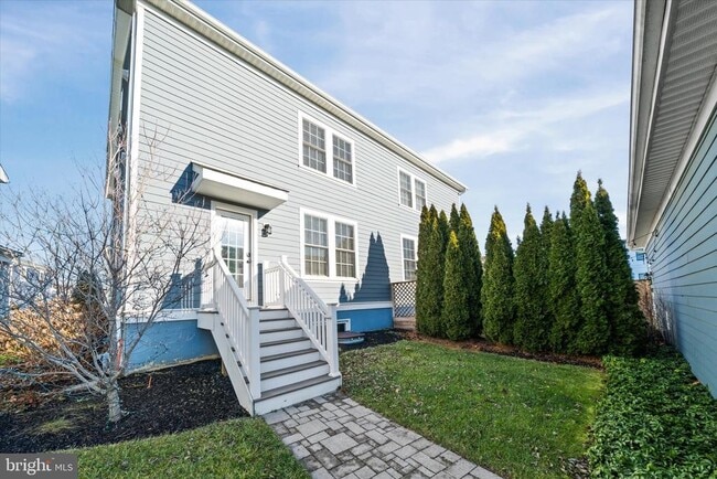 Building Photo - 519 Wheelmen St