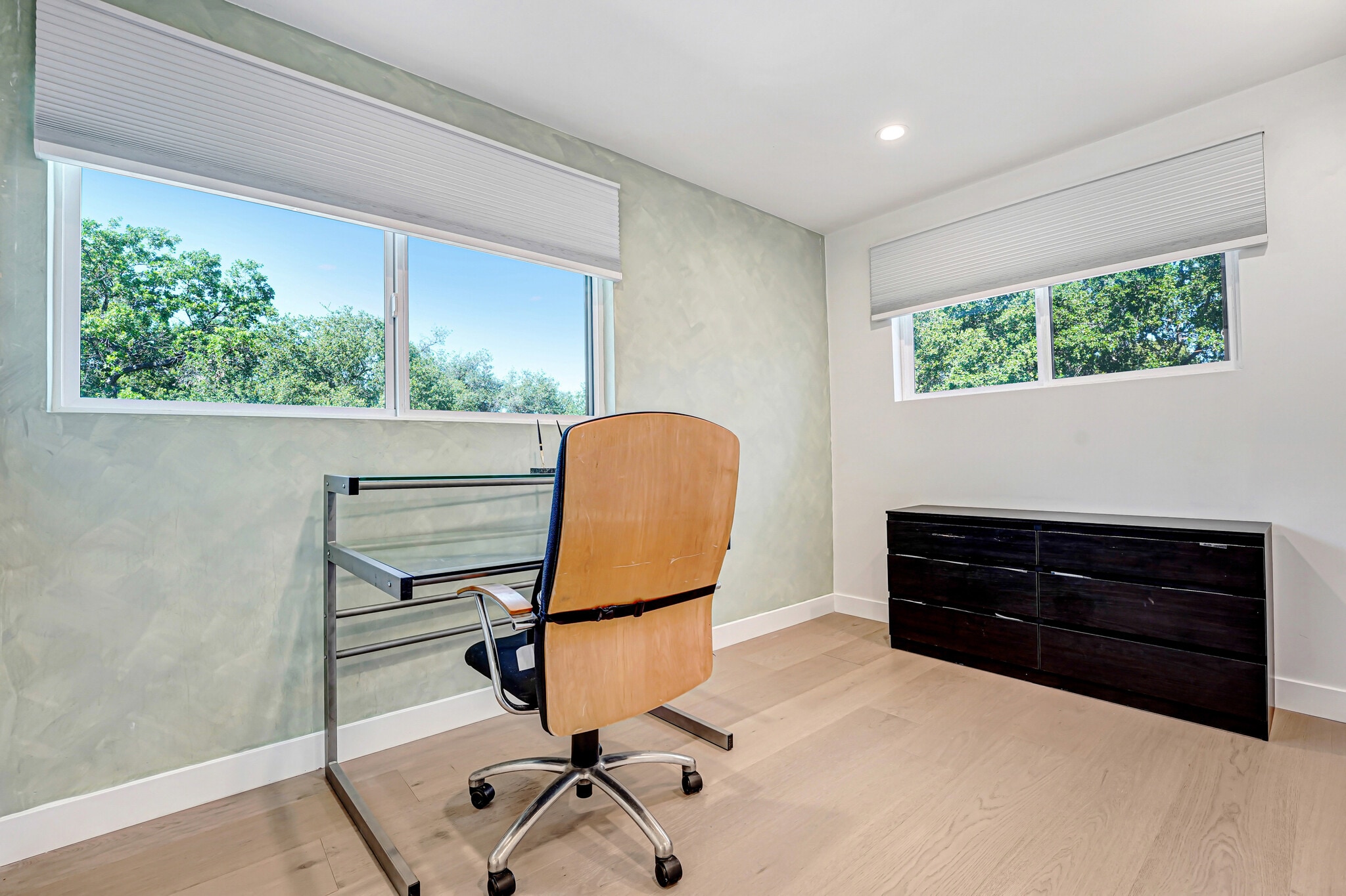 Office/Gym off the primary bedroom - 4611 Louise Ave